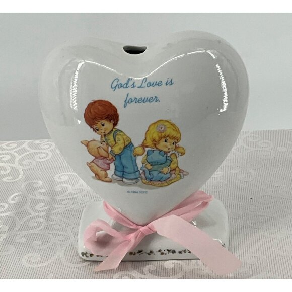 Heart-Shaped Ceramic Bank "Gods Love Is Forever" Precious Moments 1986 With Deco - Picture 1 of 6
